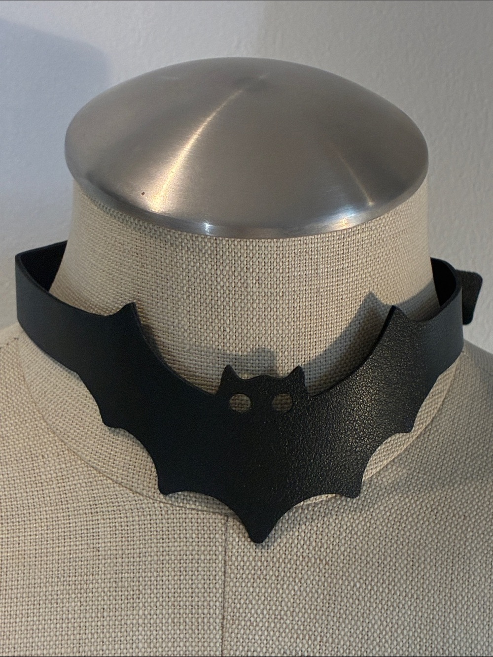 NWT Black faux leather bat choker adjustable snap buttons Halloween party edgy
